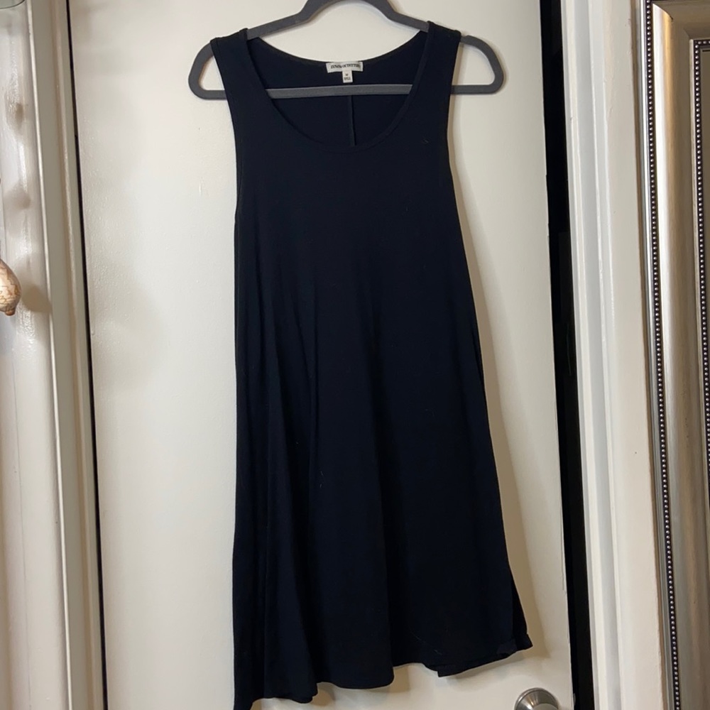 Sleeveless dress